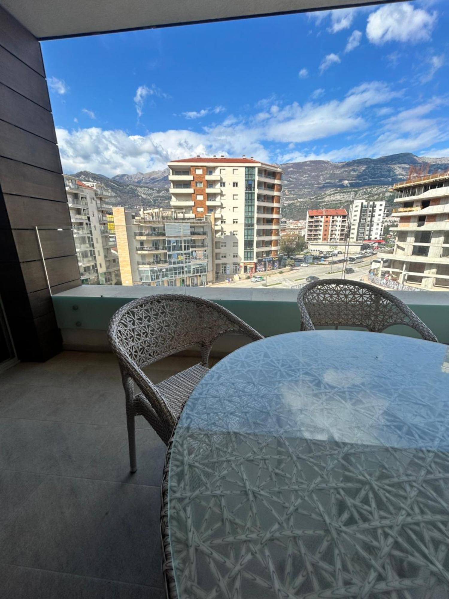Apartments Krug Budva Eksteriør billede