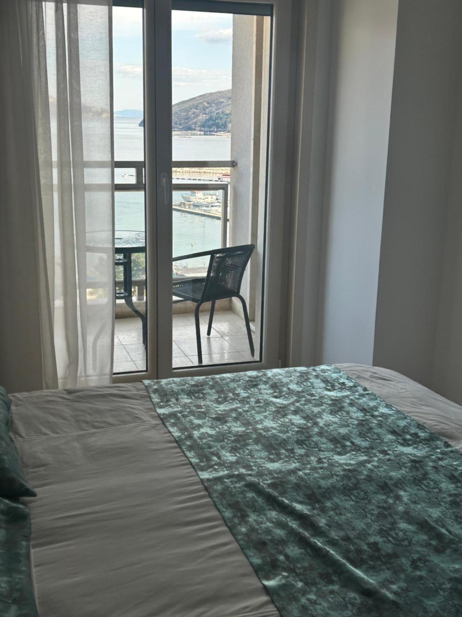 Apartments Krug Budva Eksteriør billede